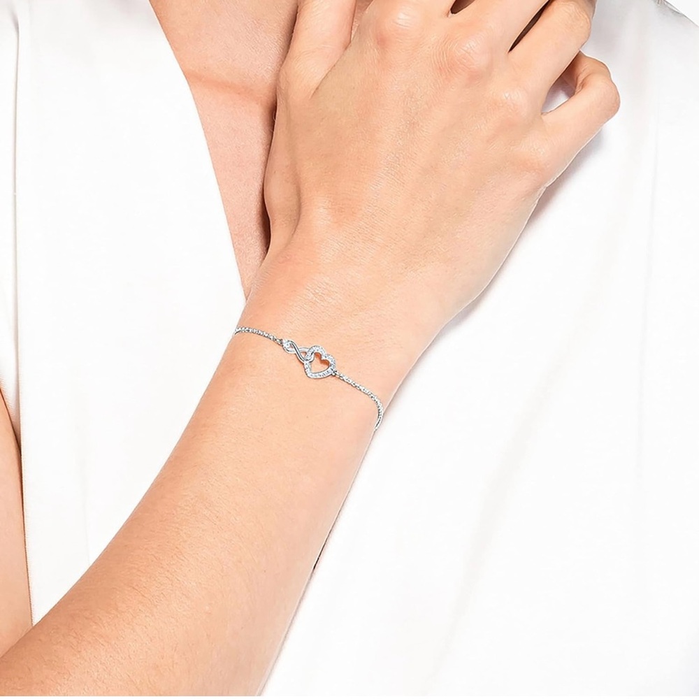SWAROVSKI • Silver Infinity Heart Chain Bracelet • - Picture 5 of 11